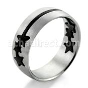 sr166 stainless steel gridded ring w cut out star design