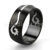 srb36 black stainless steel gridded ring with tribal spiral