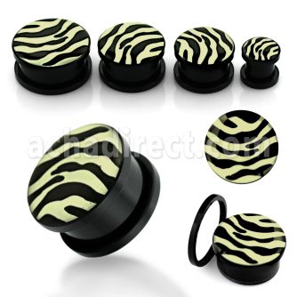 afpcc black acrylic screwfit plug with b w zebra stripes
