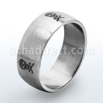 sr18 plain band stainless steel ring with skull engraving