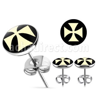 er202 par piercings oreja acero inoxidable logo cruz hierro blanca fondo negro 10mm al por mayor