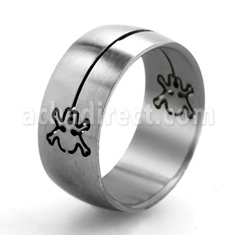 sr11 matte steel cutting ring with cut out skull crossbones